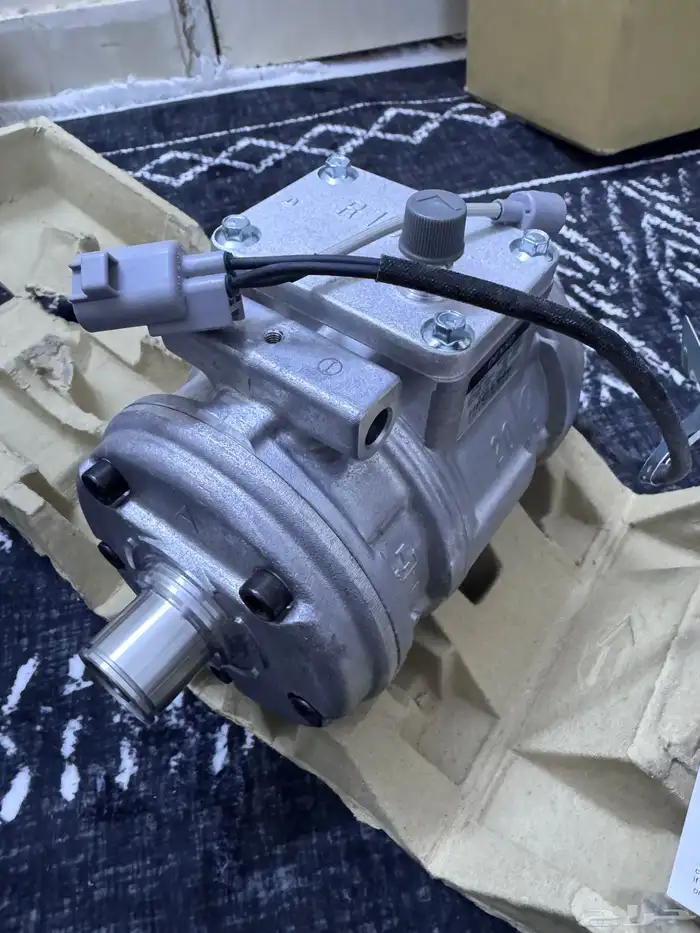 كمبرسر لكزس 400 جديد 1