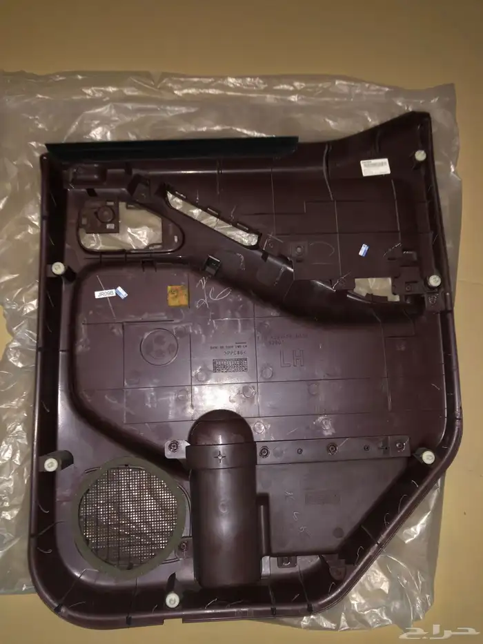 ديكور باب خلفي نافارا 2012-2015 اصلي وكالة 4