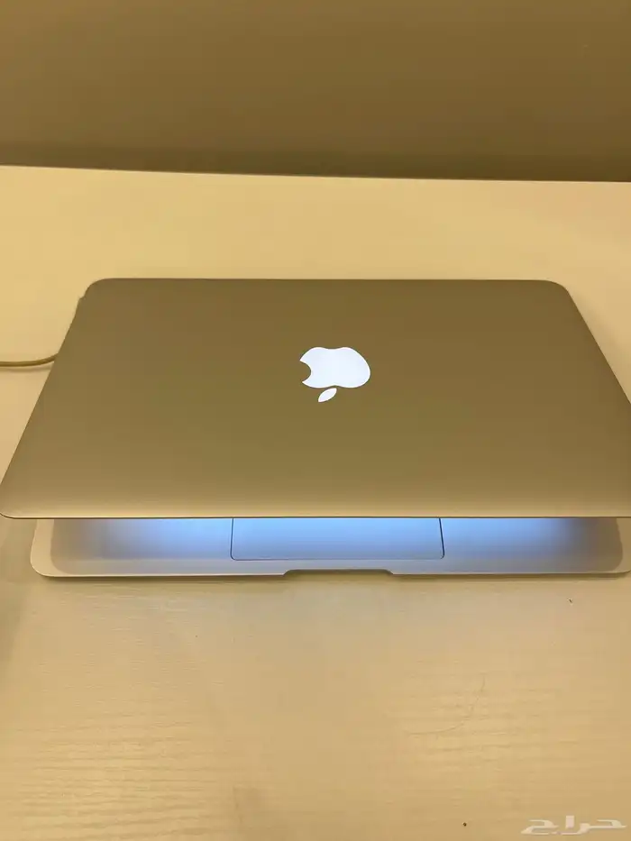 ماك بوك اير 1