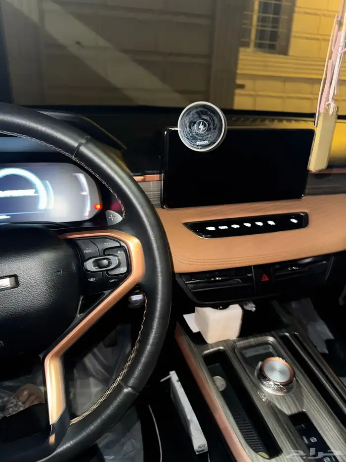 جوليان هافال 2022 3