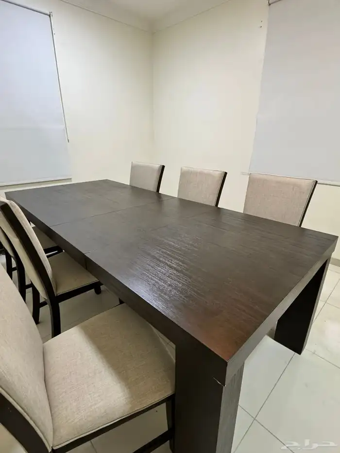 طاولة طعام للبيع 2