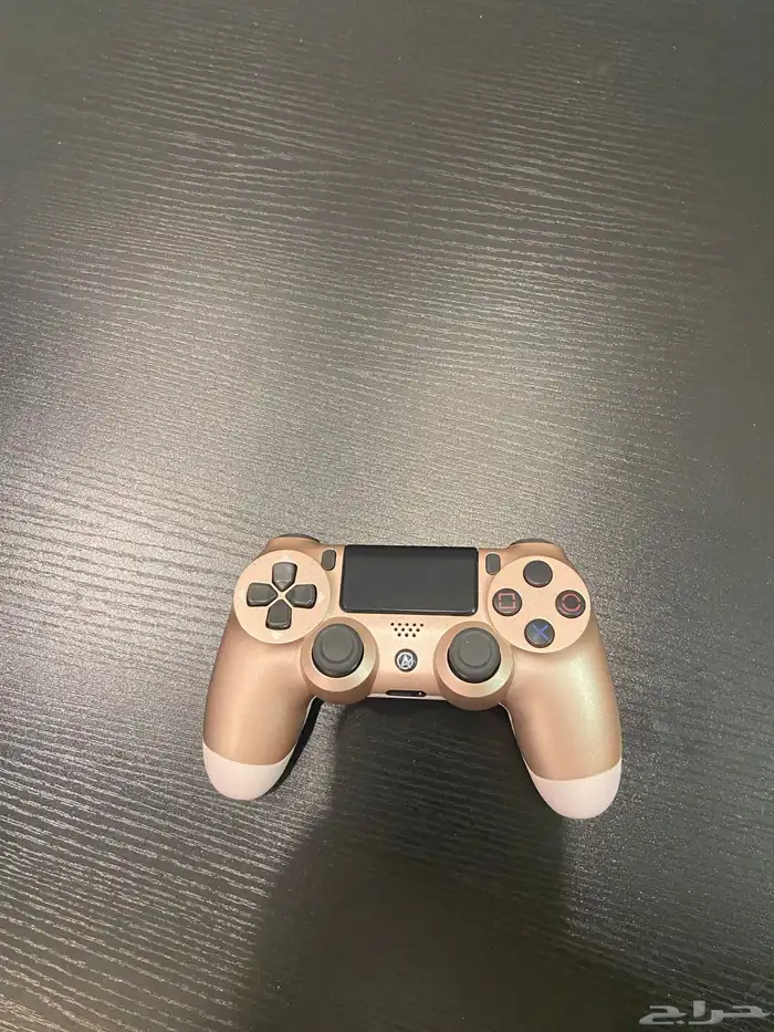 يد بلاستيشن 0