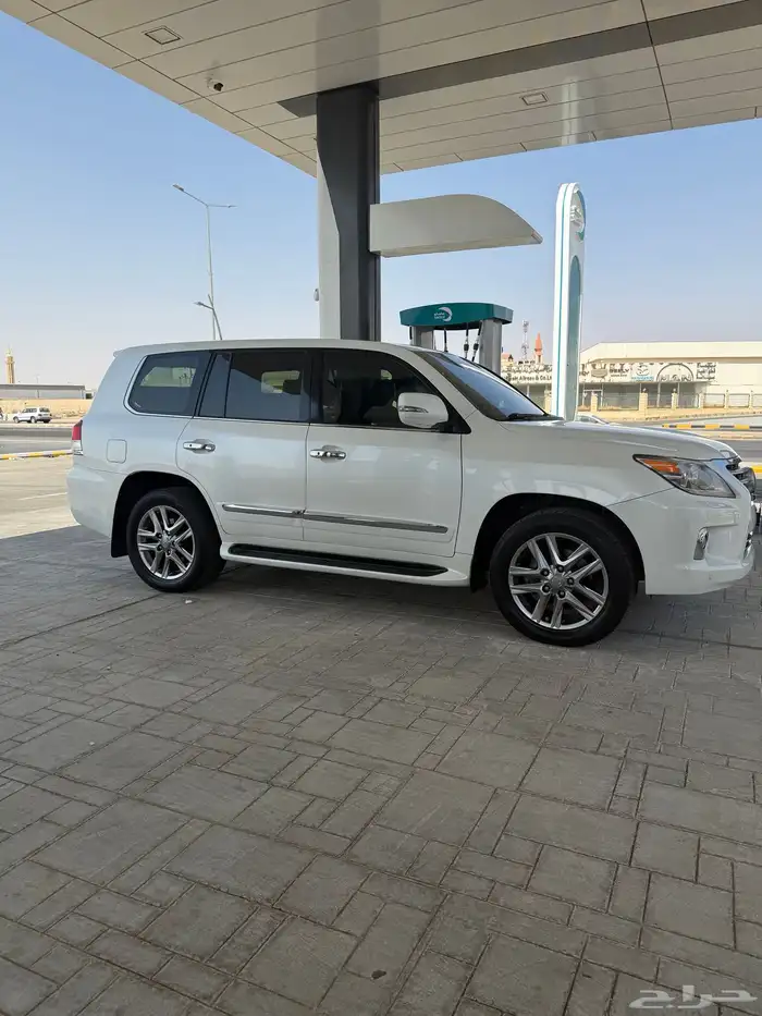 لكزس 2012 فل كامل سعودي 6