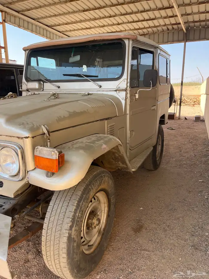 ربع مديل 81نظيف متحركات شرط وبدي شرط الموقع المضه 0