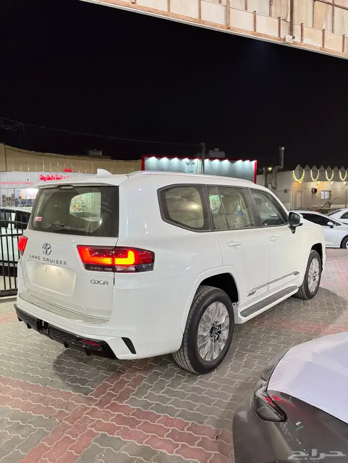 تويوتا لاندكروزر GXR-S بنزين 2025 2