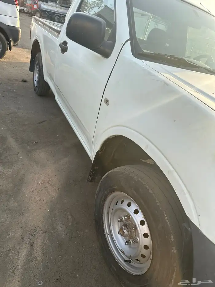 ايسوزو غماره 2012 و2013 سيارتين 1