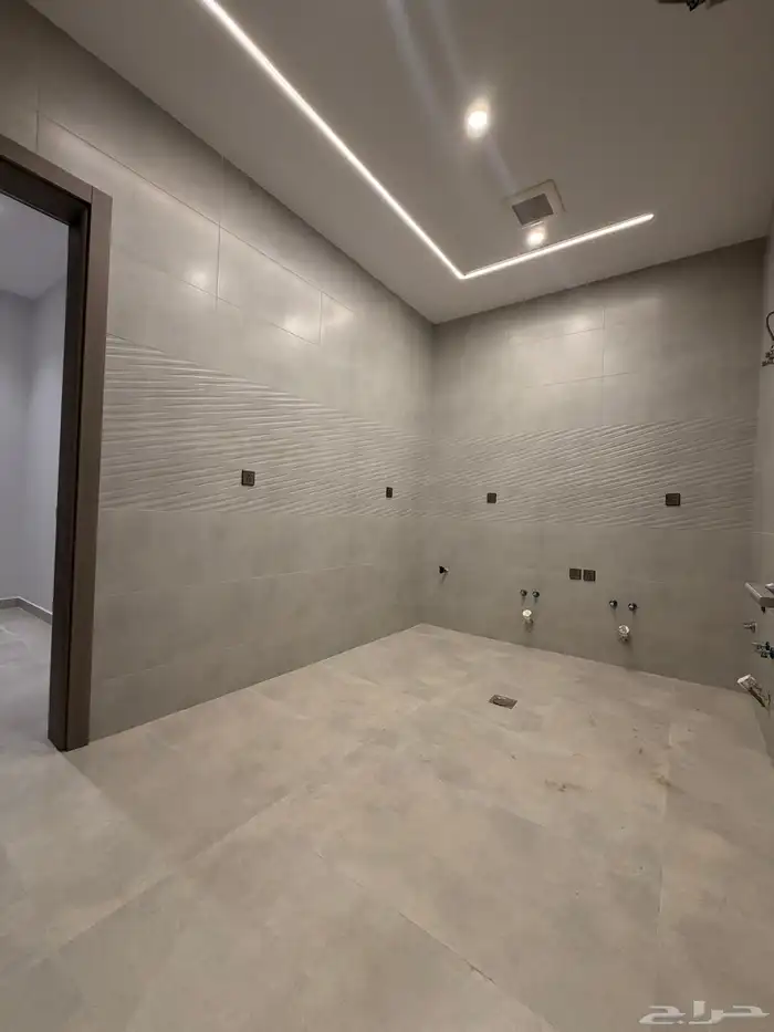 شقق 3 غرف و4 غرف وملاحق روف فاخرة بحي الصفا للبيع امام مسجد 16