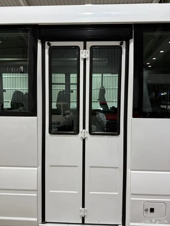 للبيع باص هونداي كونتي موديل 2014 ديزل ( عداد قليل) 12