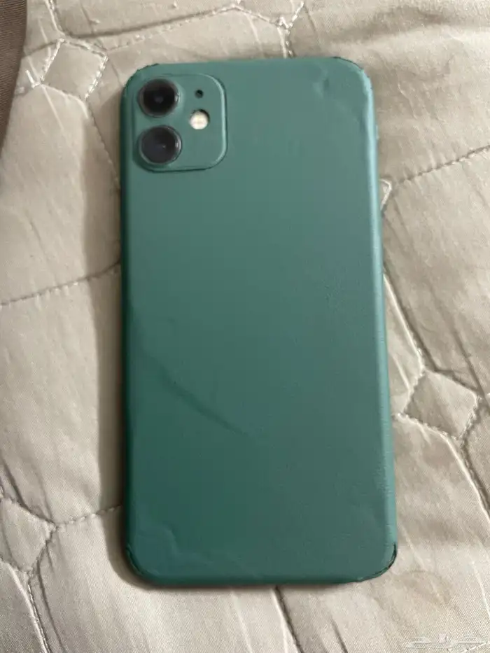 ايفون 11 128 قيقا 3