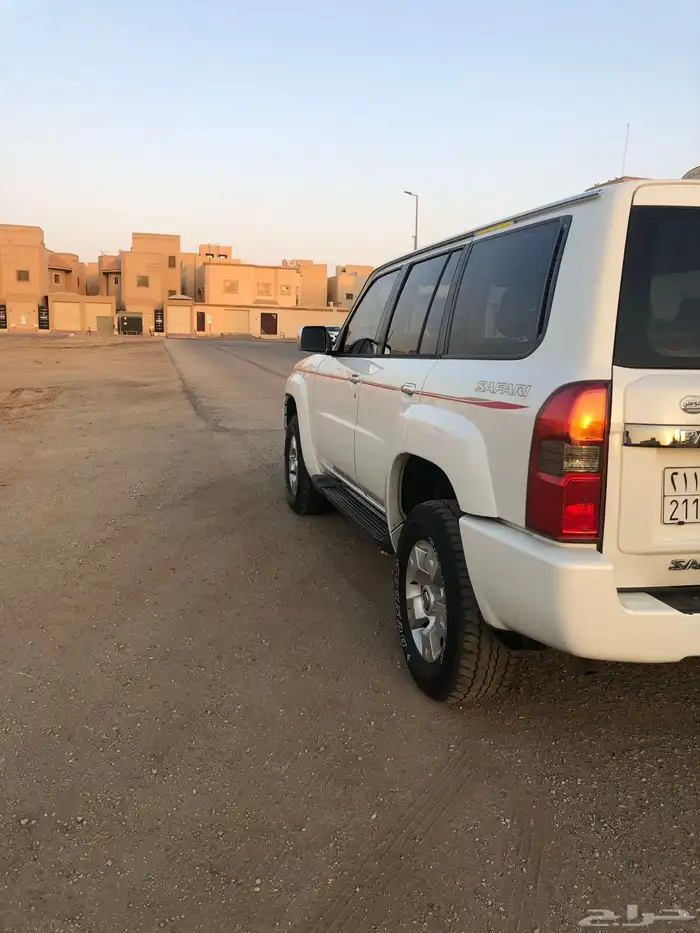 باترول فتك لؤلؤي داخلي بيج مديل 2009 نظيييف 2