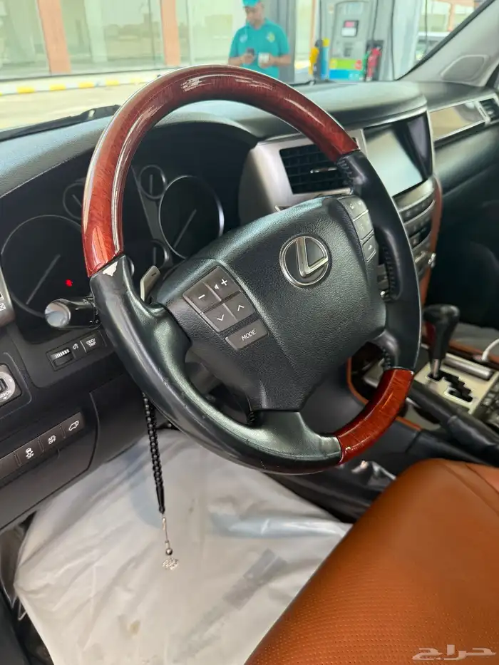 لكزس 2012 فل كامل سعودي 23