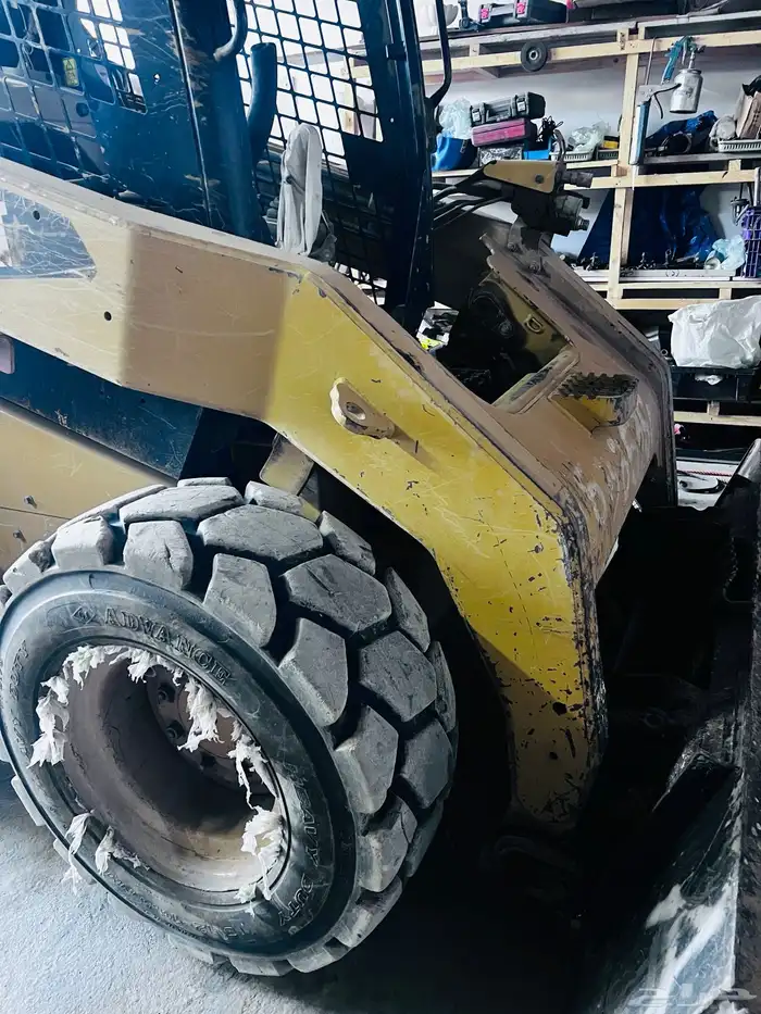 بوبكات كتر بلر الزاهد 246 موديل. 2012 للبيع 8