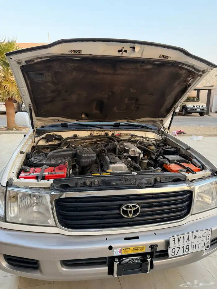 (تم البيع) جكسار 2002 قير عادي قمة بالنظافة ممشى قليل 44