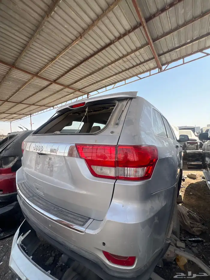 متوفر عندنا قطع غيار دوج تشارجر جيب شوركي 2