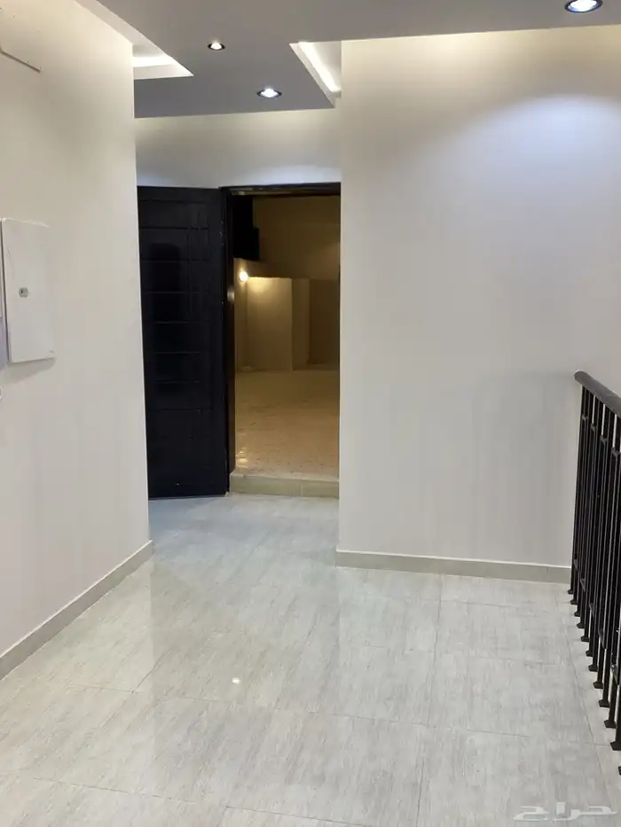 للبيع روف فاخر بتصميم راقي حي هيف أحد رفيدة 25