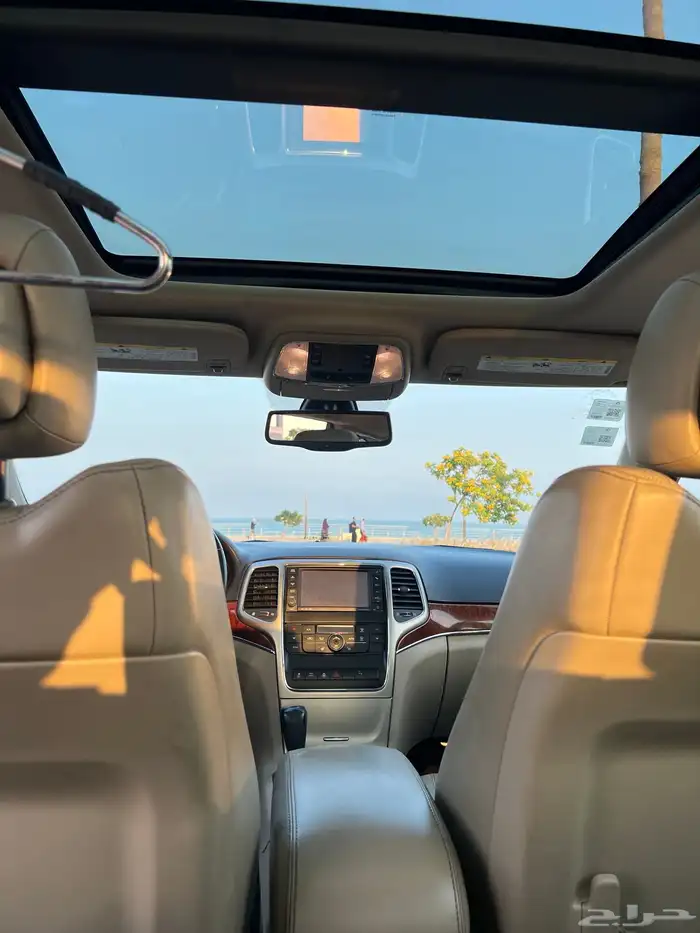 جيب جراند شيروكي ليميتد 2012 ( فابريكا ) ممشي 136 500 كم 8