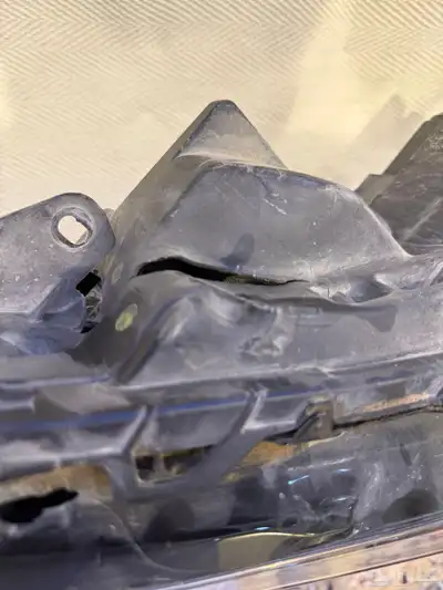 للبيع شمعة BMW730 2022 وشمعة لكزز NX350 2025 index