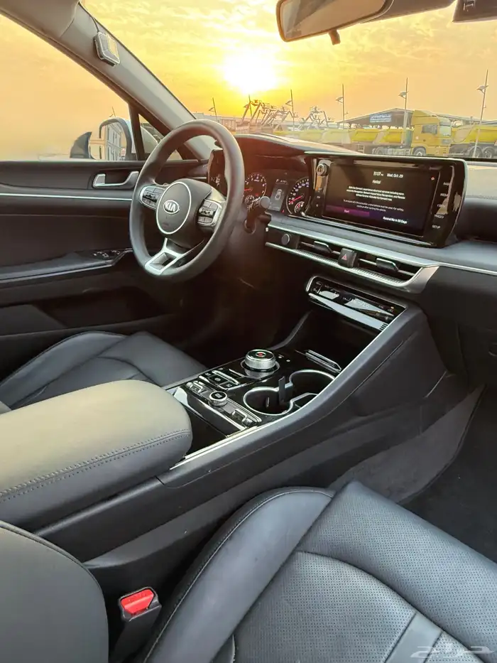 كيا 2020 - K5 نص الفل بحالة الوكاله للبيع 8