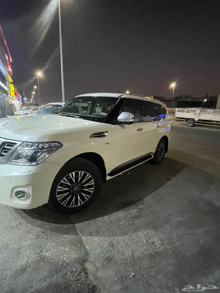 نيسان باترول موديل 2016 بلاتينيوم 8 سلندر حجم مكينة حجم 320 6