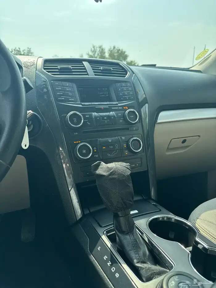 اكسبلورر 2018 نظيف V6 دبل تنفس طبيعي 27