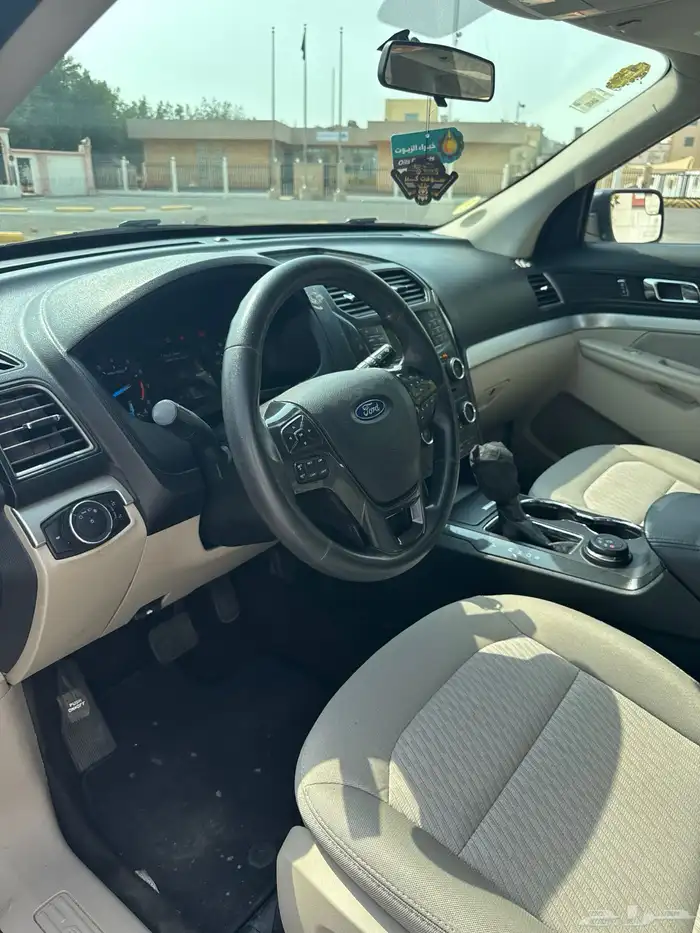 اكسبلورر 2018 نظيف V6 دبل تنفس طبيعي 17