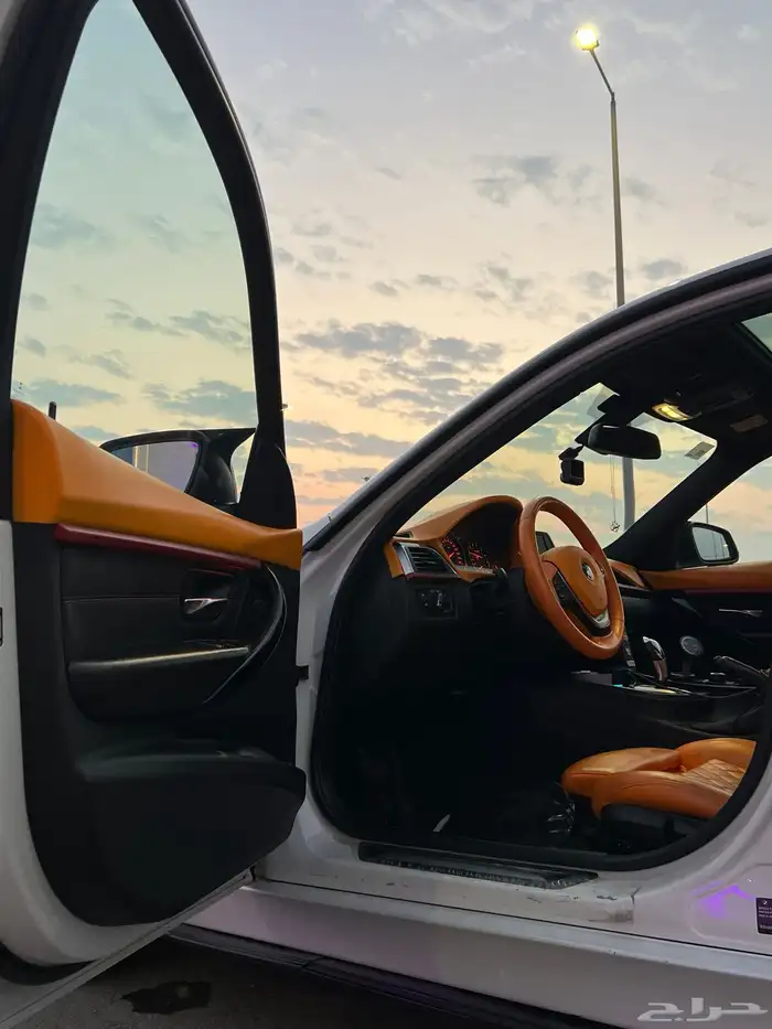 BMW 320i سبورت لاين 15