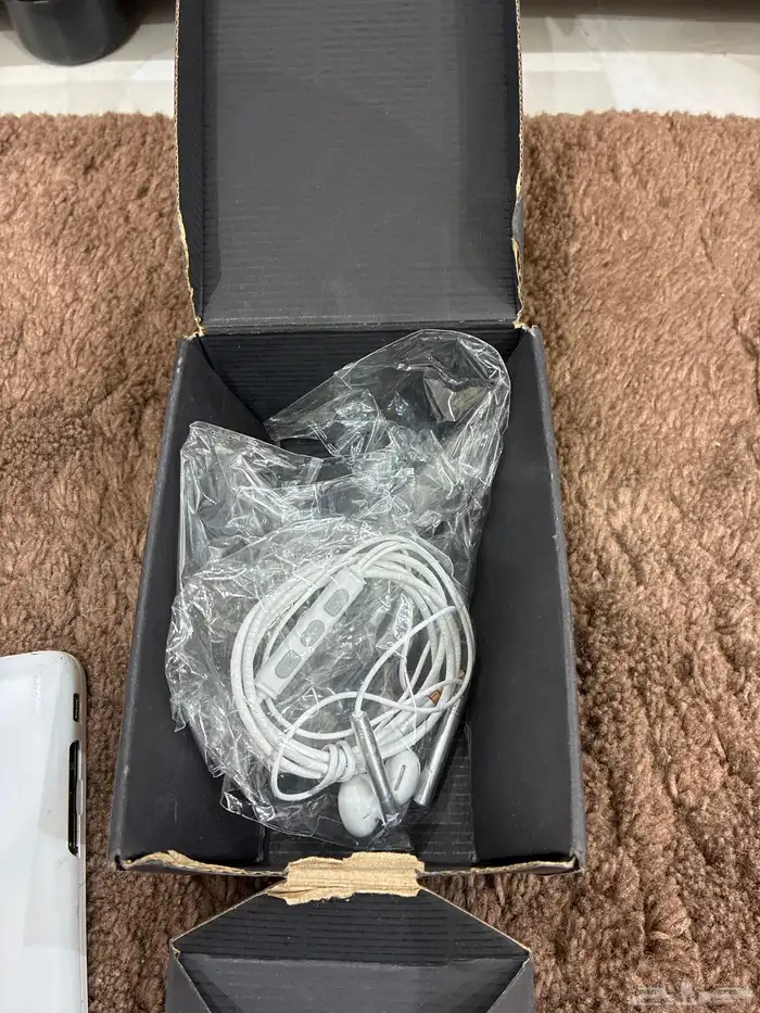 جوال بلاك بيري Q5 نظيف 4