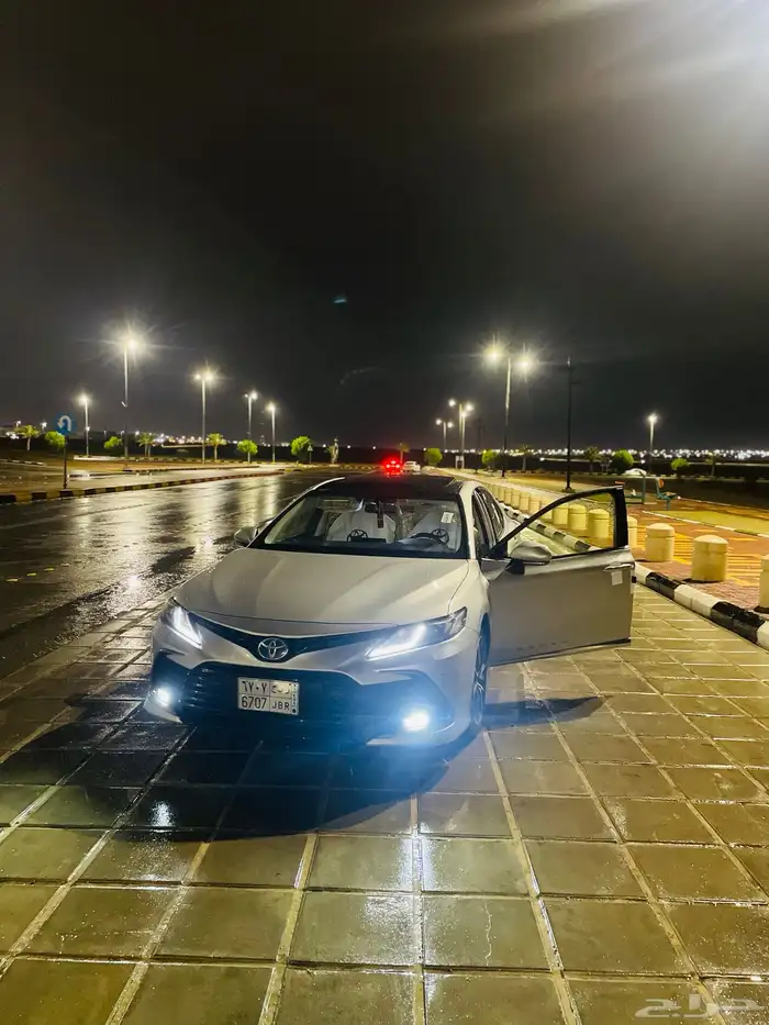 كامري فضي موديل 2022 للبيع 1