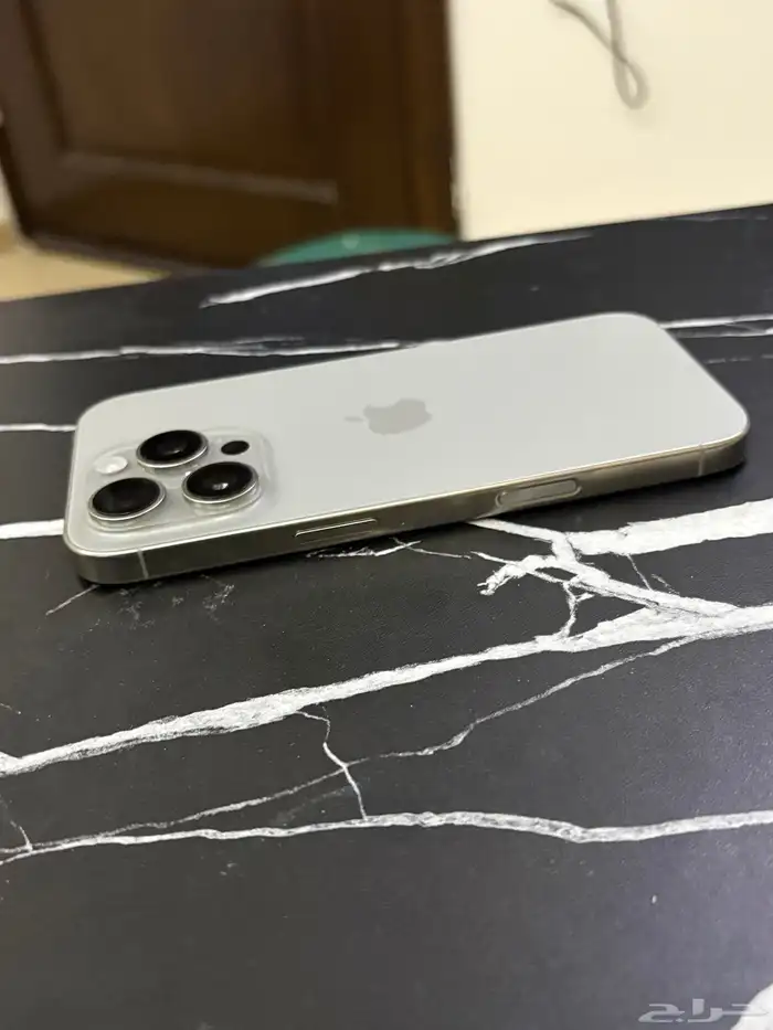 ايفون 16 برو تيتانيوم 4