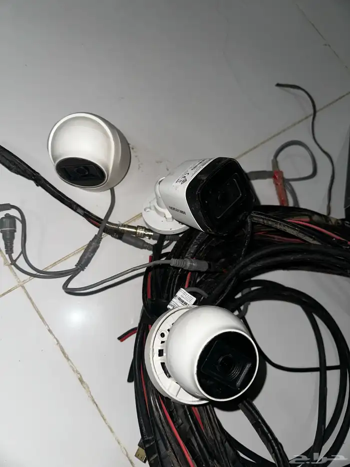 4 كامرات 2 خارجيه ضد الامطار وليليه و 2 داخليه ليليه 0