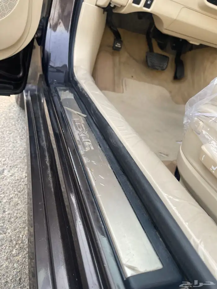لكزس ES350 بلد ممشى قليل جدا 13