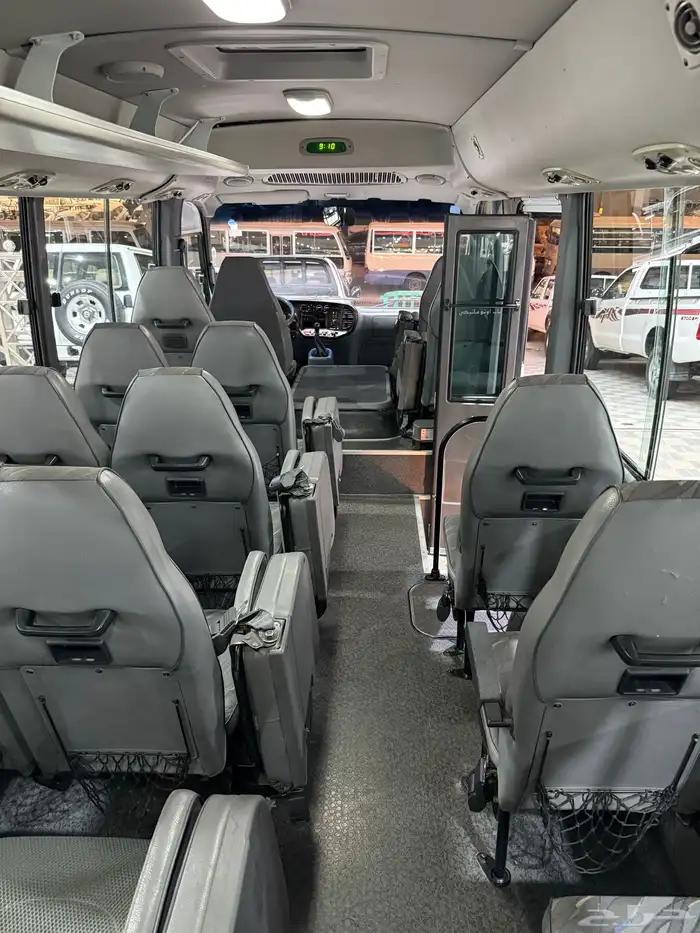 للبيع باص هونداي كونتي موديل 2014 ديزل ( عداد قليل) 17