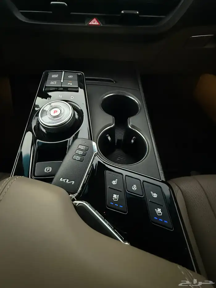 كيا K8 2023 ( بنزين 6 سلندر ) فل كامل بدون بانوراما للبيع 21