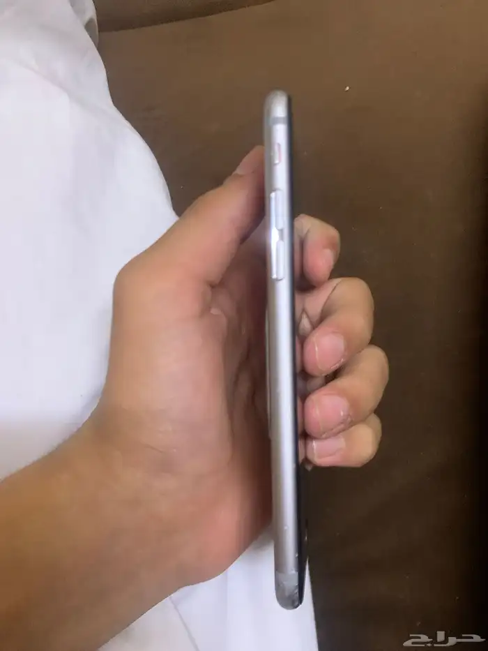 مثال كل شيء نظيف إلا الشاشة الق مكسورة والجوال شغال وما تخ 3