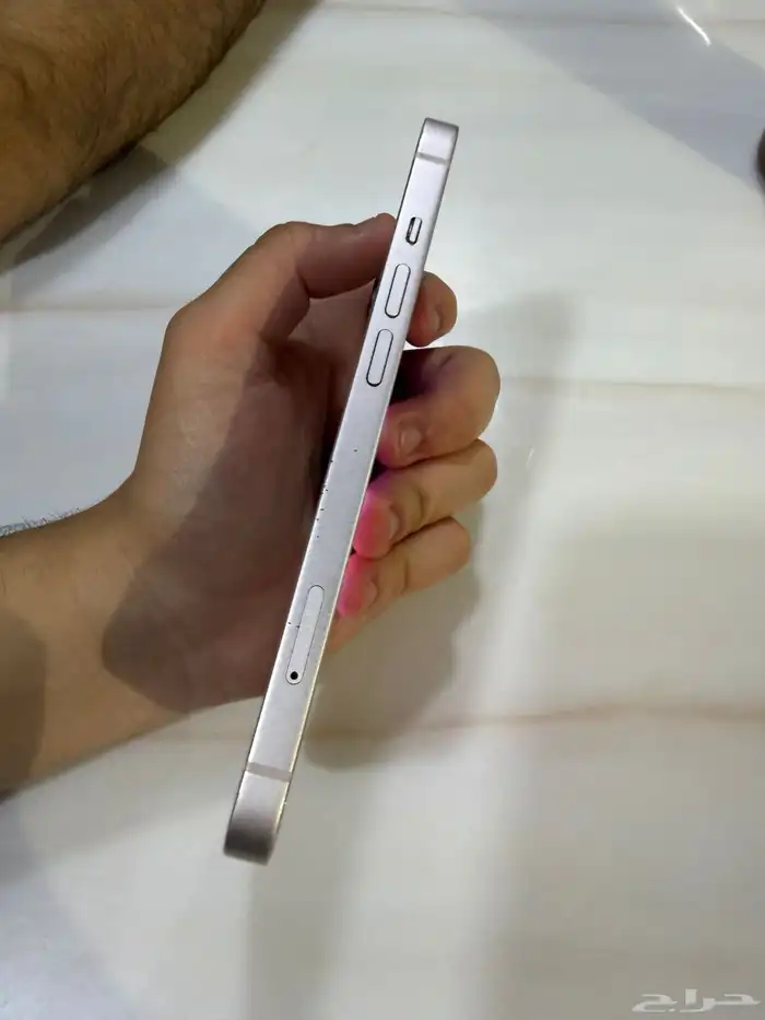 ايفون 13 العادي 4