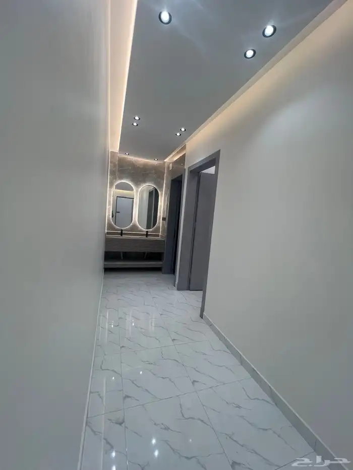 للبيع روف علوي فاخر شمال الخميس مخطط 6 بسعر حصري 9