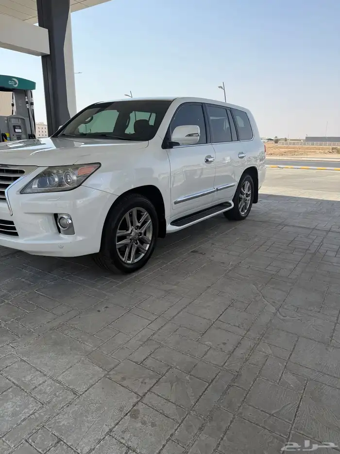 لكزس 2012 فل كامل سعودي 13