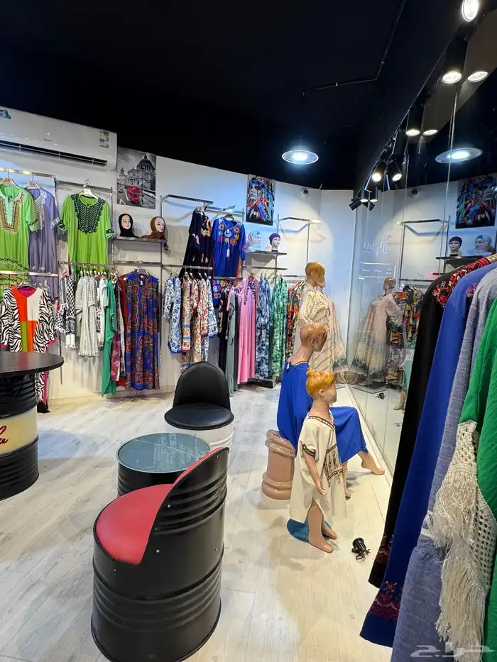 محل ملابس للتقبيل بالسوق الداخلي 1