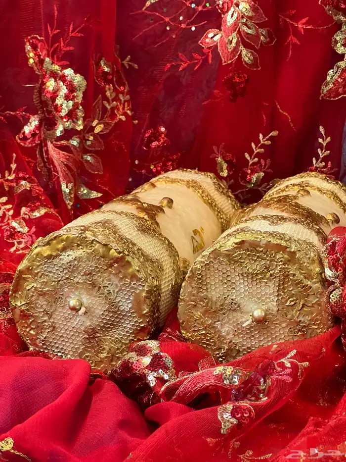 شمعة ملكية فاخرة مزينة بالدانتيل المذهب 4