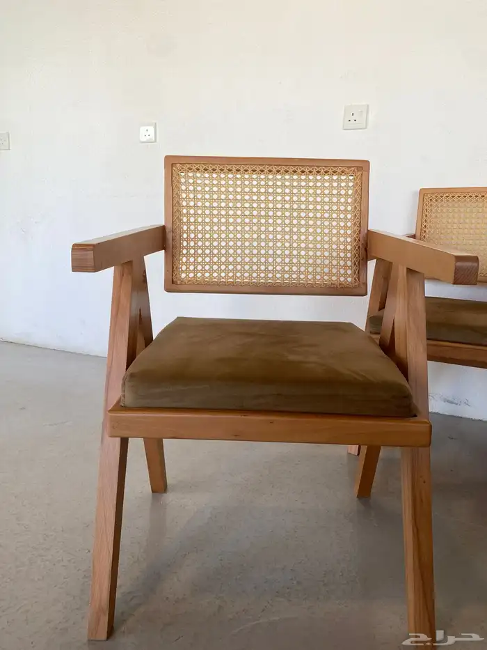 كراسي وطاولات 1