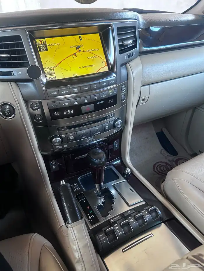 جيب لكزس 2011 فل كامل 4