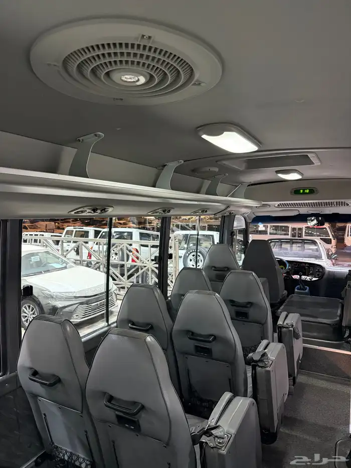 للبيع باص هونداي كونتي موديل 2014 ديزل ( عداد قليل) 16