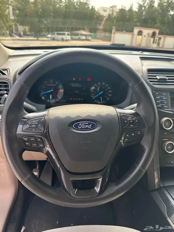 اكسبلورر 2018 نظيف V6 دبل تنفس طبيعي 21