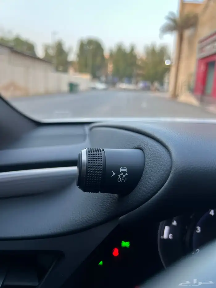 لكزس ES اف سبوارت 2022 33