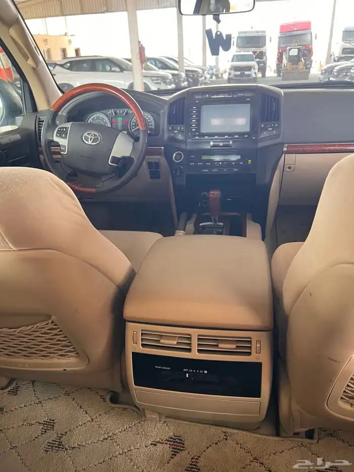 جيب لاندكروزر GXR 2013 11