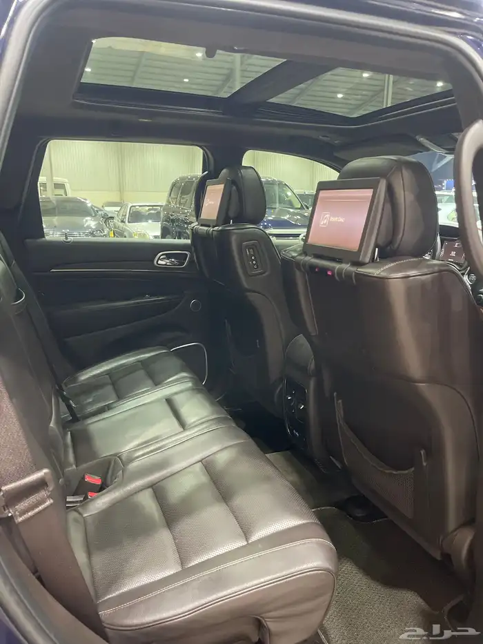 جيب جراند شيروكي موديل 2018 12