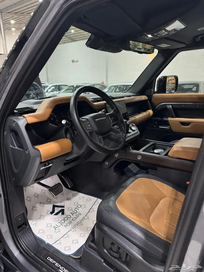 لاندروفر ديفندر X موديل 2024 فل كامل مستعمل . 8