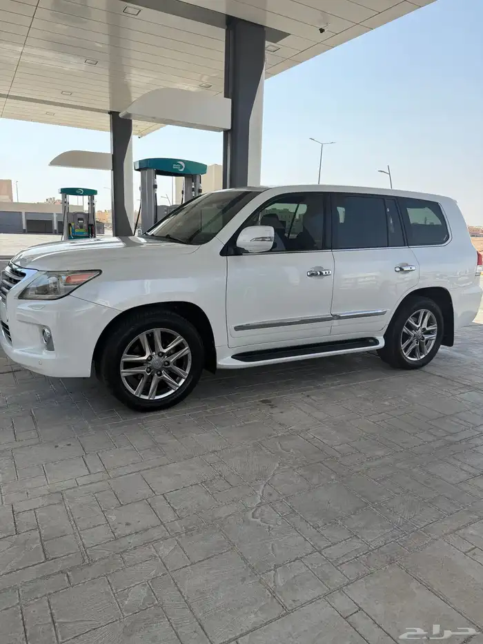 لكزس 2012 فل كامل سعودي 14