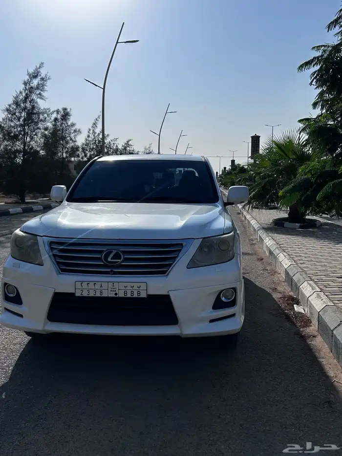 جيب لكزس 2011 فل كامل 1