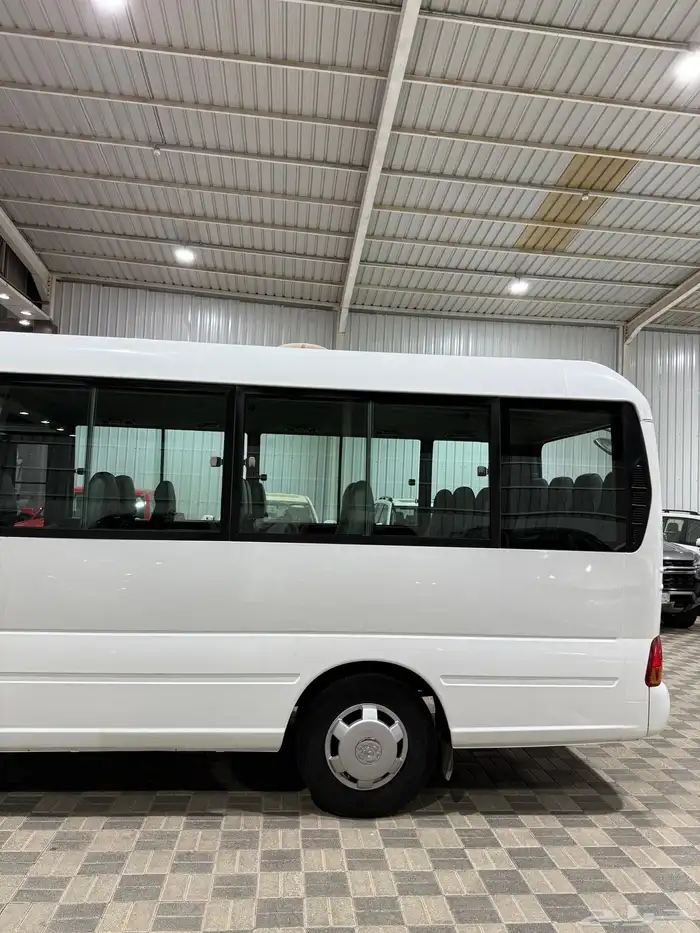 للبيع باص هونداي كونتي موديل 2014 ديزل ( عداد قليل) 9